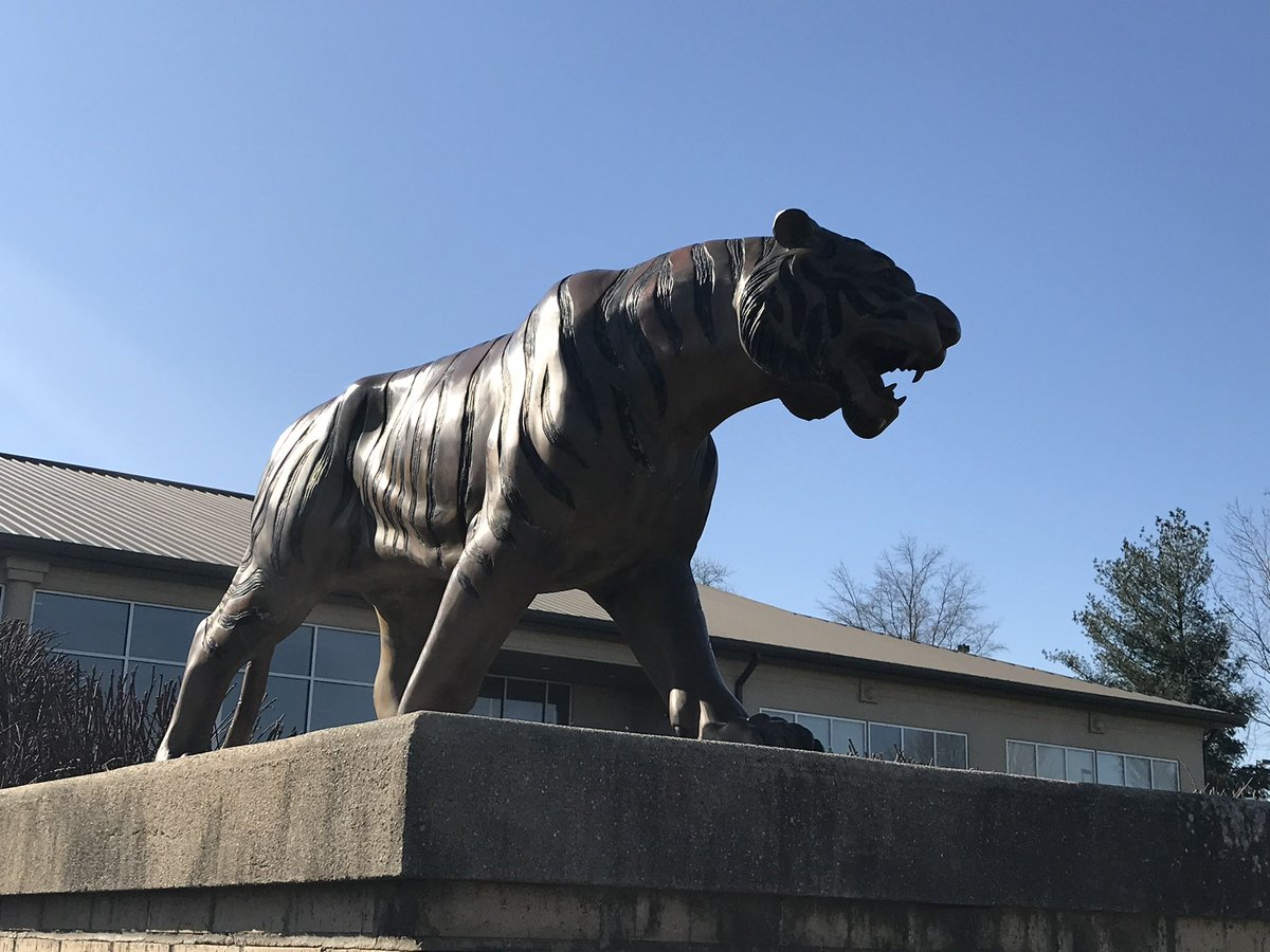 Blessed to receive an offer from <a href="/Gtown_Football/">Georgetown College Football</a>. Thank you <a href="/GtownCoachO/">Chris Oliver</a> for your interest in me. Go Tigers!