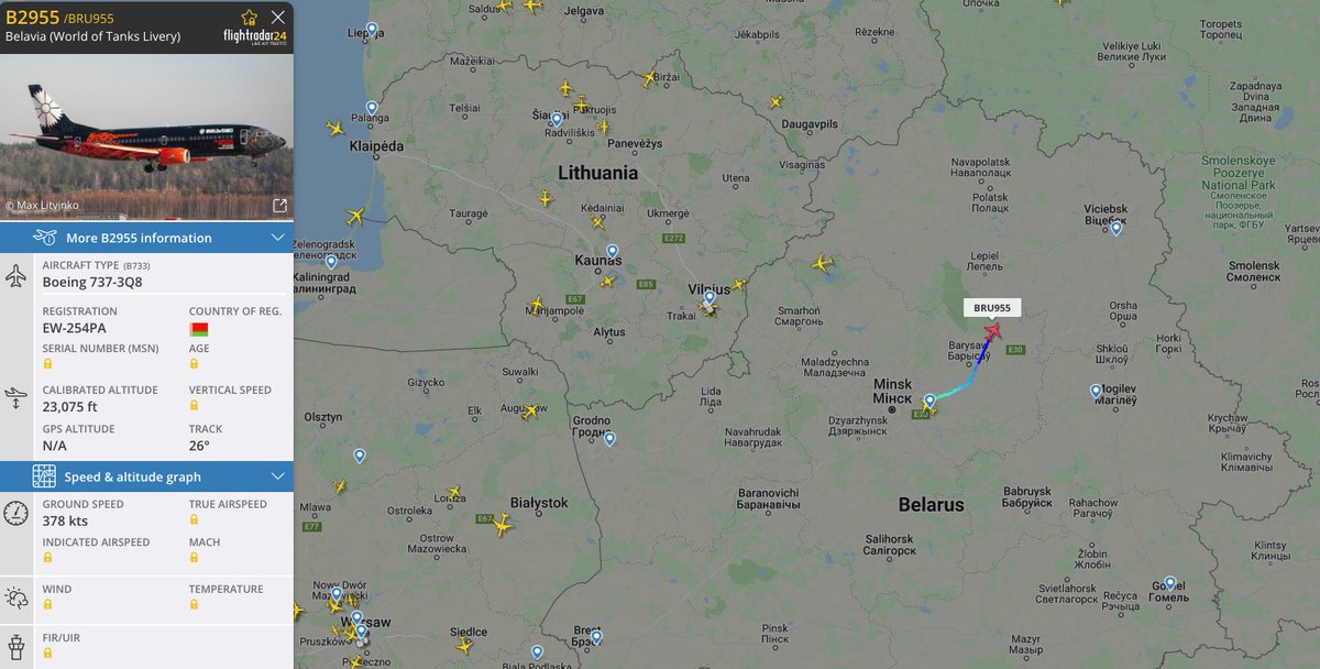 Rogier_Simon's tweet photo. A flight from Minsk to Moscow in the World of Tanks livery... #flightradar24 #UkraineRussiaWar https://t.co/h3iNkwwOJf