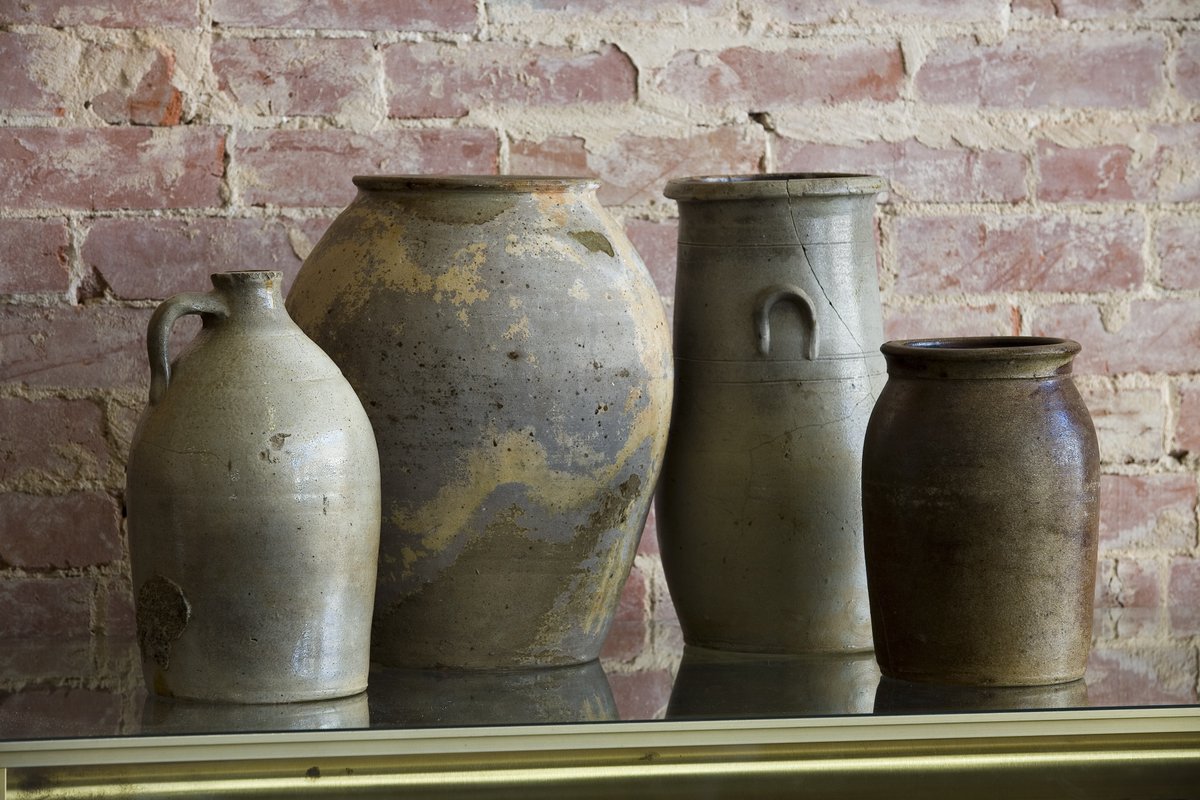 TxHistComm's tweet photo. The earliest recorded Black-owned business in Texas was a pottery. #BlackHistoryMonth

The Wilsons—Hiram, James, Wallace, George, &amp; Andrew—were brought to Texas in 1856 with their enslaver. After emancipation, they began their own business in 1869 in Seguin: H. Wilson &amp; Co. https://t.co/1RCyk6ET2N