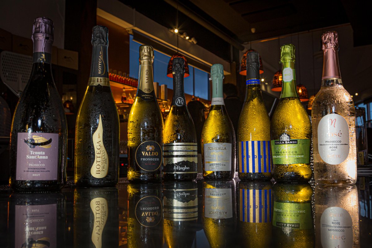GamberoRossoINT's tweet photo. Last stop of our Australian “Prosecco O’Clock” tour in Brisbane, in collaboration with @ProseccoDOC . 
#ProseccoDOC #ProseccoDOCRosé #TasteProsecco #ItalianGenio

🇪🇺 Campaign financed according to EU regulation no. 1308/2013 https://t.co/Vq91dlmHFY
