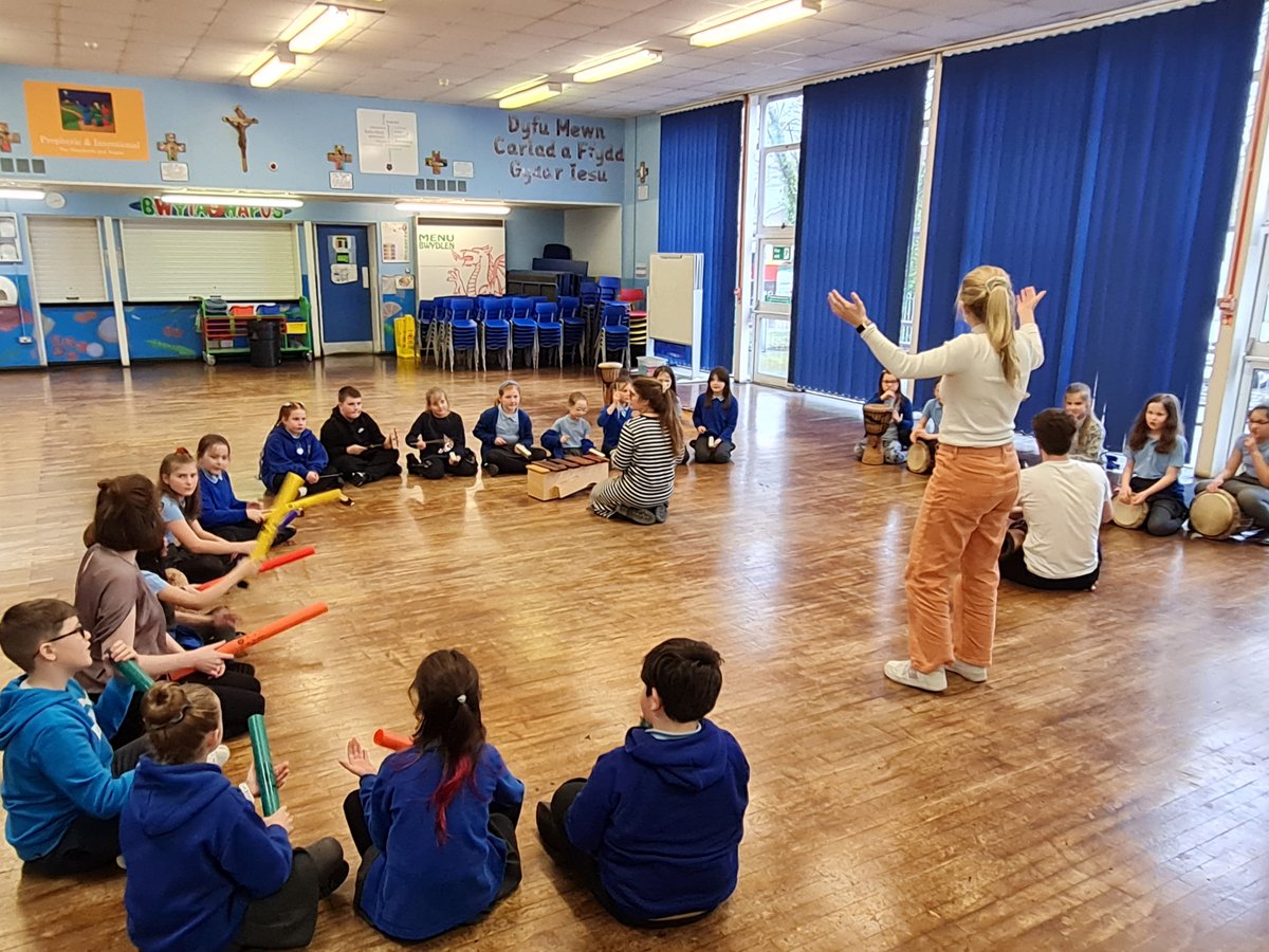 marys_rc's tweet image. A fantastic afternoon for Blwyddyn 4 creating and playing their own music @RWCMD 
#expressyourself
#creatingmusic