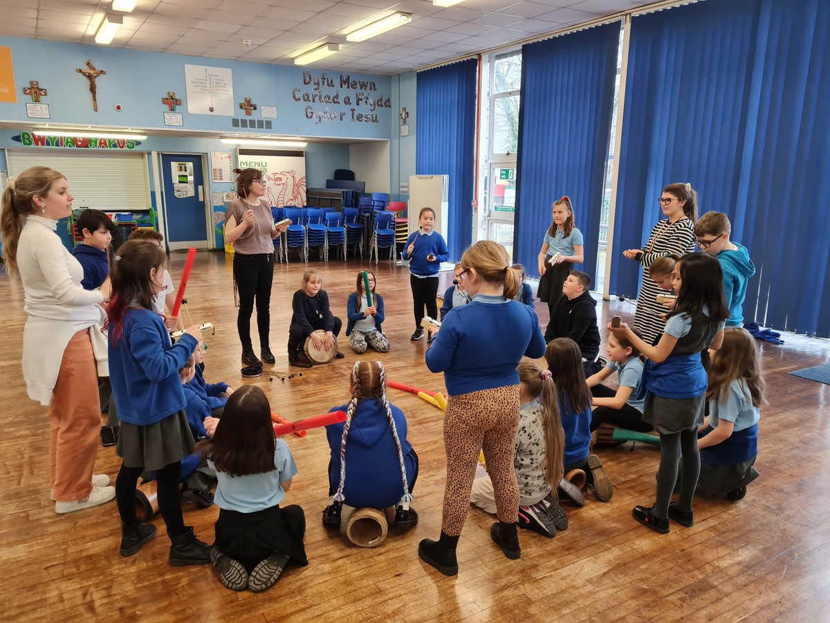 marys_rc's tweet image. A fantastic afternoon for Blwyddyn 4 creating and playing their own music @RWCMD 
#expressyourself
#creatingmusic
