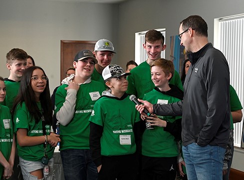 GarrickRochow's tweet photo. Supporting the STEM & Robotics Expo showcase last Friday was just another way we continue to support the future @ConsumersEnergy! I hope to see some of these amazing kids rise up to become my co-workers one day! They are so much fun! #roboticsgeneration #engineeringstudents https://t.co/lZtRvCBd6u