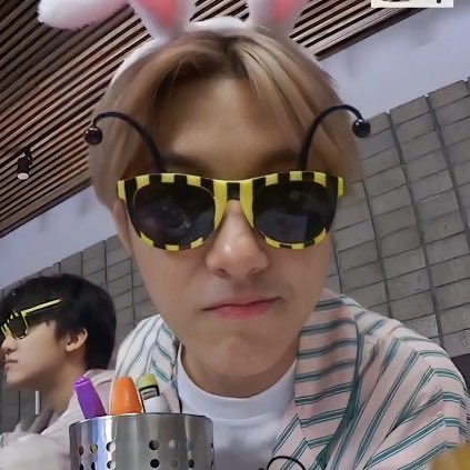pcktrenjun's tweet photo. happy renjun month!

#RENJUN #仁俊 #런쥔 https://t.co/NDga9HzbLz