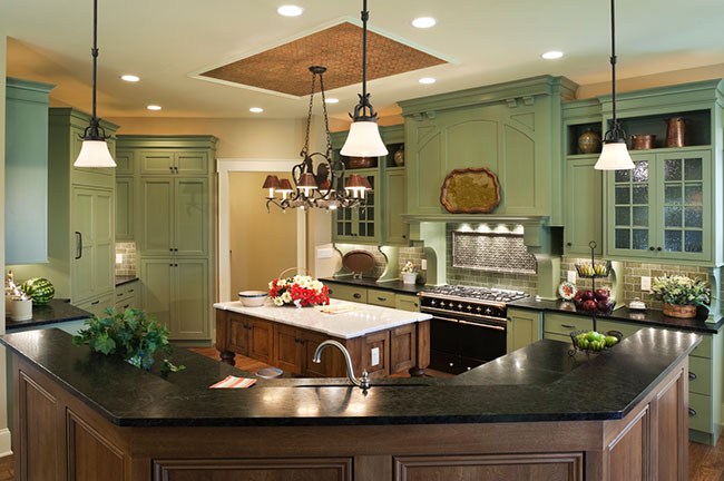 The Benefits of Custom Kitchen Cabinetry dlvr.it/SKpWbw