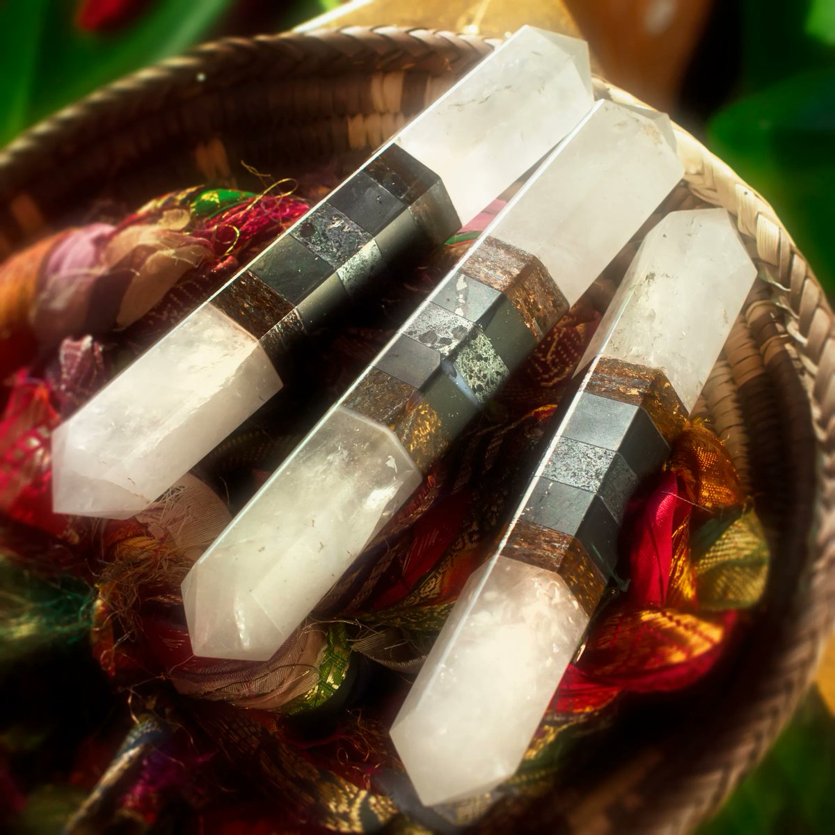 TheSageGoddess's tweet photo. This custom-made Double Terminated Grief Release Wand features clear quartz, #bronzite, #shungite & #hematite to help you release & channel purifying + grounding energy in times of loss & sadness 😌 Save 23% with code FEB23. https://t.co/s19i3j4LCC https://t.co/60jDBOo4MK