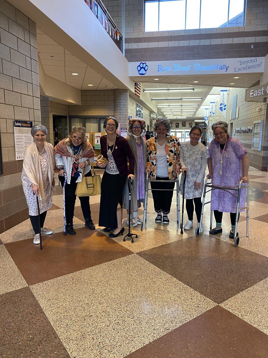RumRiverElem's tweet photo. Happy 100th Day in Kindergarten! #AHSchools #Wearerumriver https://t.co/9SaygrMJRn