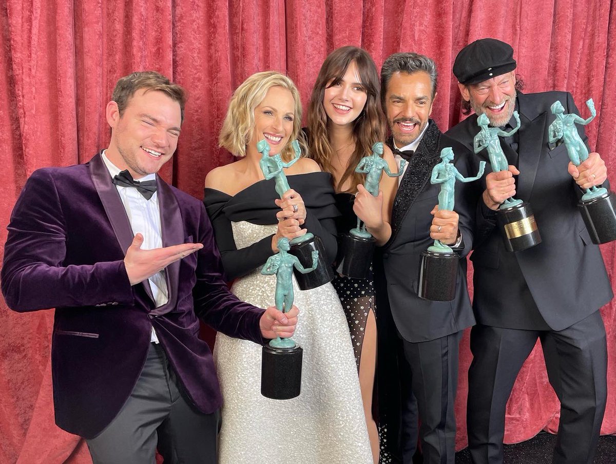 MarleeMatlin's tweet photo. THANK YOU @SAGawards for recognizing Deaf actors and this labor of love, #CODA!! And thank you @PhilRousselet @AppleTVPlus our American Sign Language consultants @AnneTomasetti &amp; @ajkwailes. Most of all THANK YOU @sianheder our director and writer @sianheder 🤟🏻🤟🏻🤟🏻🤟🏻ALL! https://t.co/NrBl5Jlzhp