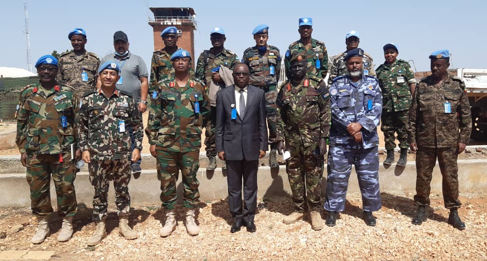 UNISFA_1's tweet photo. @UNISFA_1 Force Commander Maj Gen Benjamin Olufemi Sawyer #Nigeria has arrived #Abyei. He succeeds Maj. Gen. Kefyalew Tessema #Ethiopia, who will soon depart. In #Kadugli, he met #JBVMM Commander, Brig Gen Atogebakoga Alobawone & senior JBVMM officials
@UNPeacekeeping https://t.co/yfHoKg7a9D