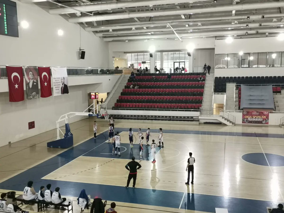 GSB_Usak's tweet photo. Okul Sporları Yıldızlar Basketbol Kızlar(Kalfa Spor Salonu) ve Erkekler (Yeni Spor Salonu) Grup müsabakaları bugün ilimizde oynanmaya başladı.⛹️‍♀️🏀⛹️‍♂️Tüm takımlarımıza başarılar diler sporseverleri maçları izlemeye bekliyoruz 🤗
@gencliksporbak 
@kasapoglu https://t.co/abCykXngfV