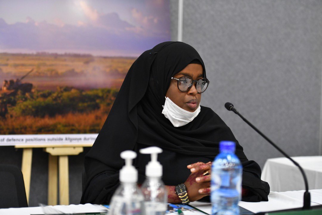NUSOJofficial's tweet photo. @NUSOJofficial top leaders @FarahLamaane &amp; @Nimokaah met with @_AfricanUnion Commissioner for Political Affairs, Peace &amp; Security, Amb. @Bankole_Adeoye, who is on an official visit to #Mogadishu. We exchanged views on media freedom, safety of journalists &amp; elections in #Somalia. https://t.co/2eaK9jEQQY