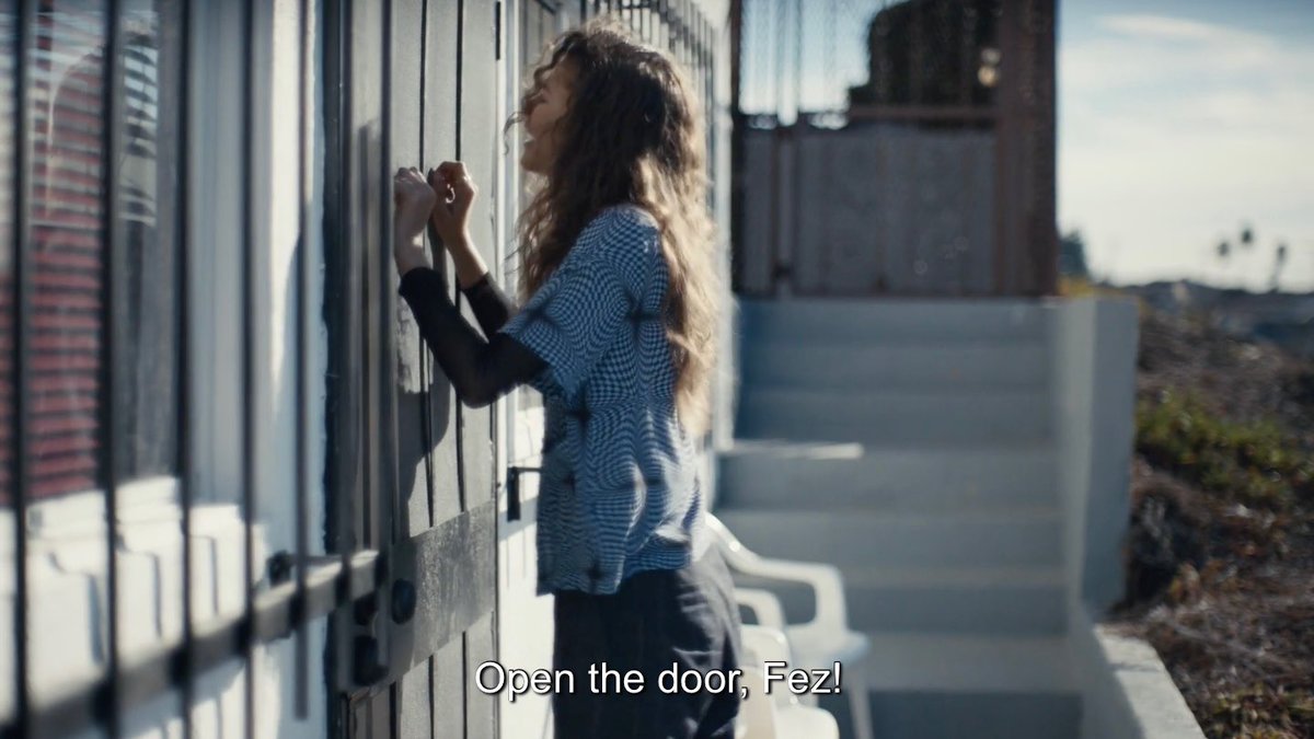 chrisdadeviant's tweet photo. the real villain of the show 
are the doors😭😭 #euphoria https://t.co/Byg1ni55iU