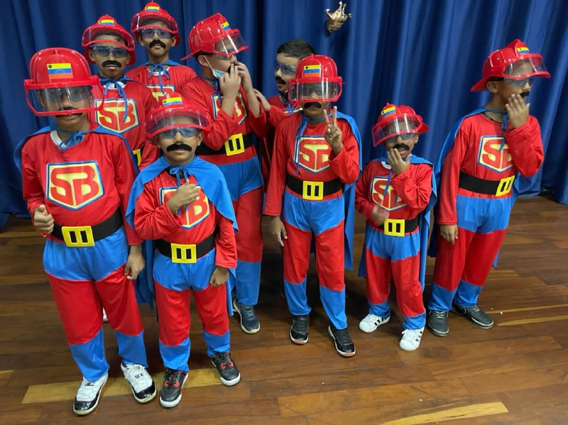 TVVnoticias's tweet photo. #28Feb Se difundieron fotografías en redes sociales de niños usando el disfraz de "Súper Bigotes", una caricatura alusiva a Nicolás Maduro. #TVV #TVVNoticas

📷: Cortesía https://t.co/06SfvFP0lN