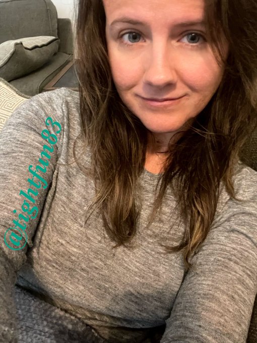 Happy Monday 😘 https://t.co/Albbc4Mqyl