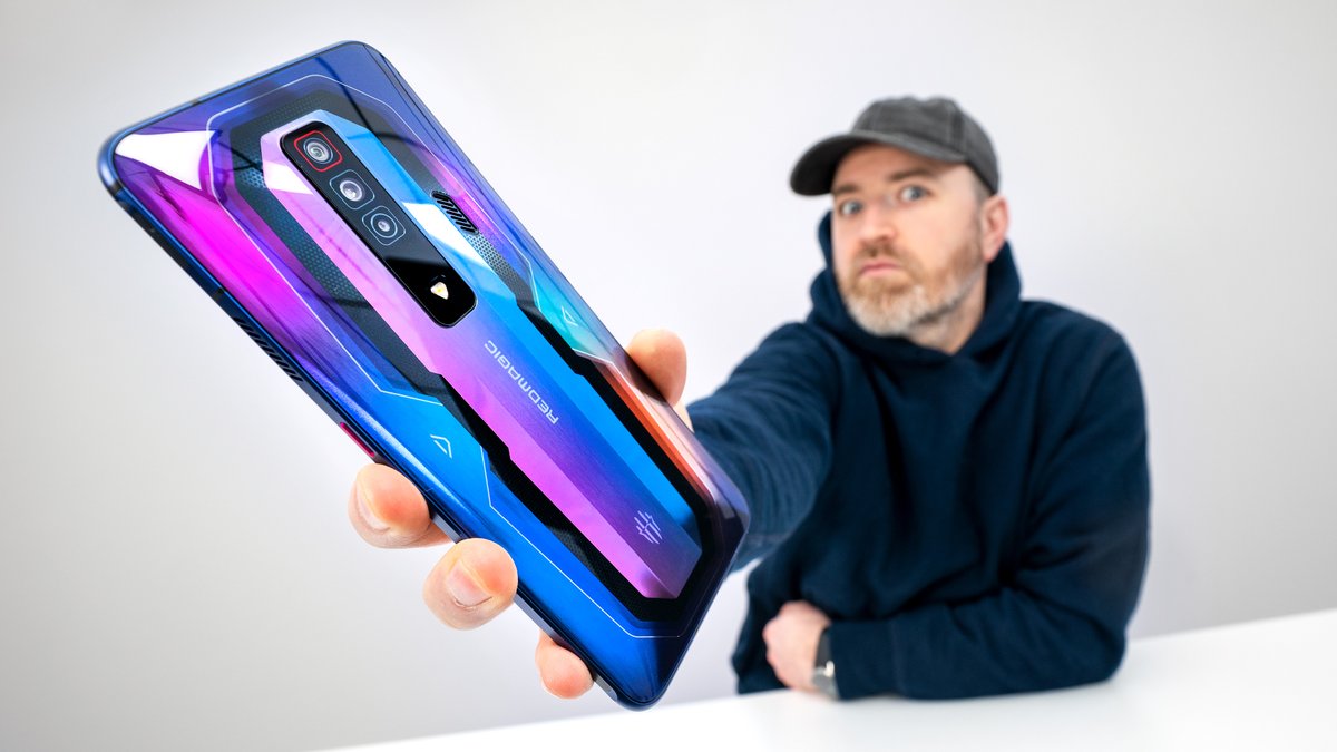 Unbox Therapy tweet media