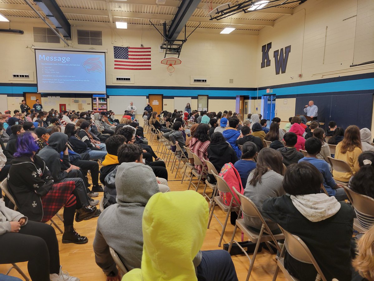 Ekbohne's tweet photo. @D54Keller #Wildcats are ready to make the most of trimester 3! We know we can accomplish more when we all work together and hold ourselves to the highest expectations!💙 #TogetherAsOne #WeAre54 https://t.co/LXxuDJDnC8