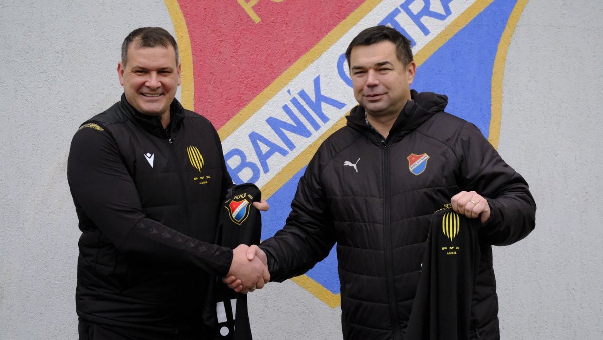 fcbanikostrava's tweet photo. 🇺🇦  Baník nabízí přes spřátelený Ruch Lvov pomoc ukrajinským dětem. 

▶️  https://t.co/smL5ZU80U4 https://t.co/MAknyH8IEX