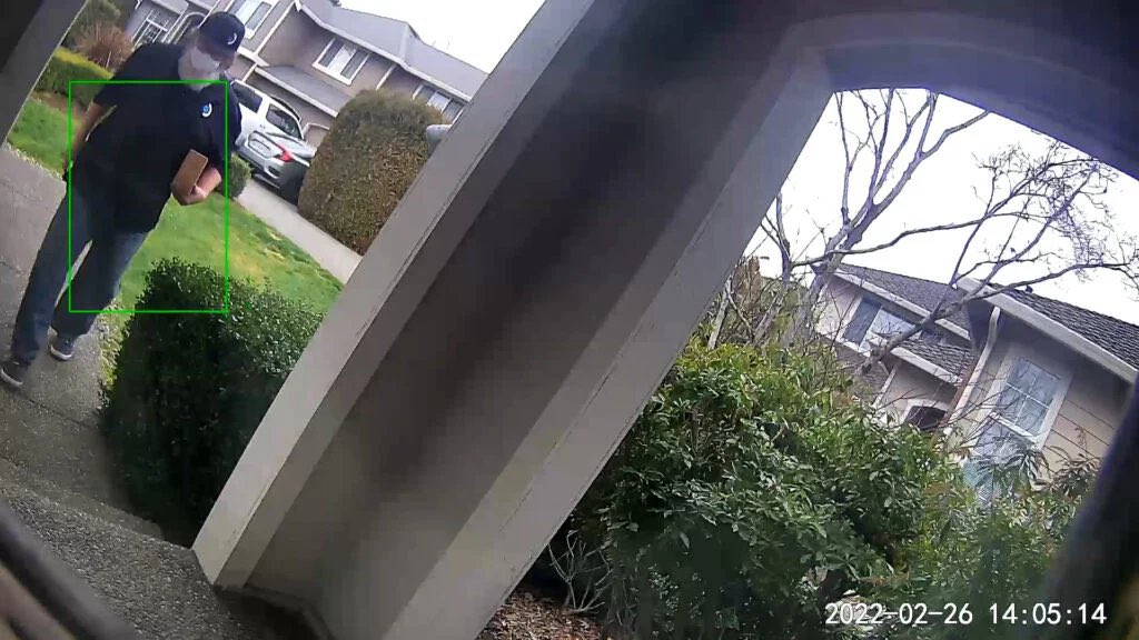 JakeSucky's tweet image. Valve CEO Gabe Newell reportedly hand delivering some of the first batch of Steam Decks

But we can’t even get him to a CS Major smh