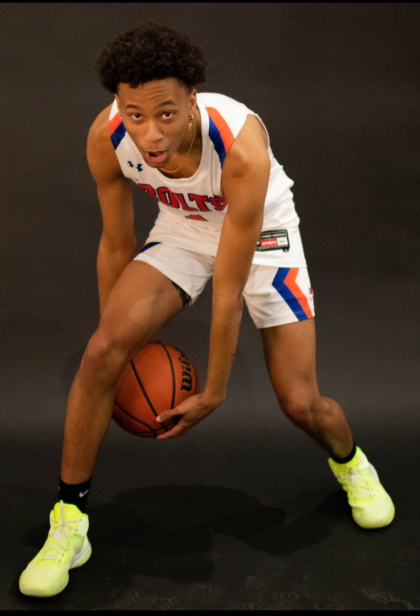 tbolthoops's tweet photo. Sending a special Happy Birthday shoutout to no.1️⃣ Jabbar Barriento! 🏀🎂 https://t.co/fjkYJNmBQG