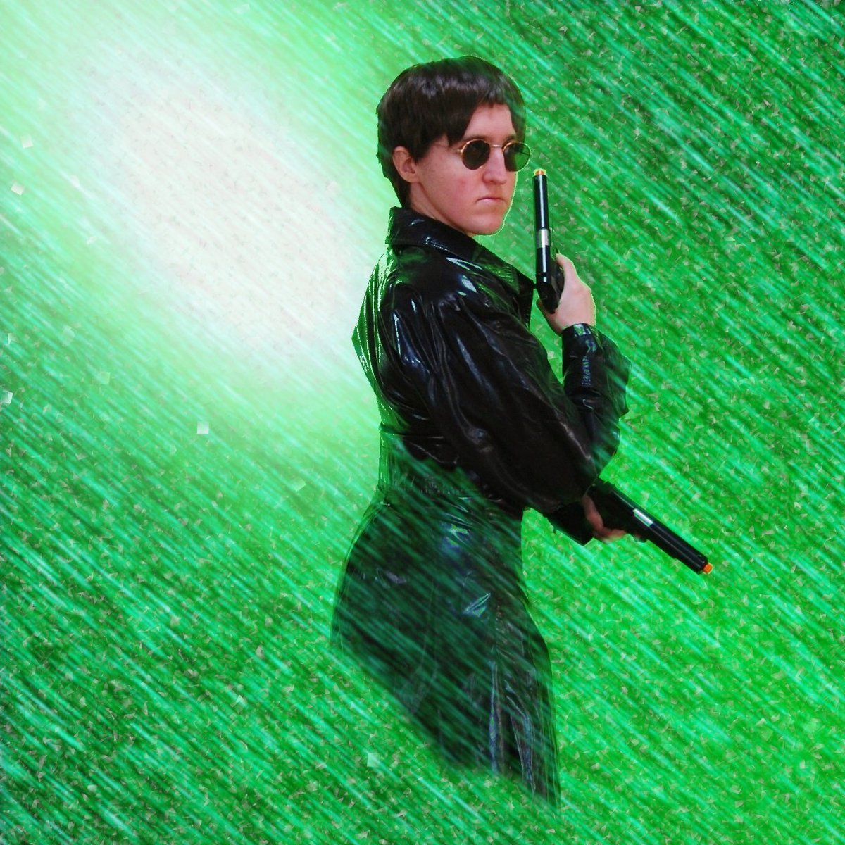 Thewoodlandelf's tweet photo. Sometimes editing the photos is as much fun as making the costume 😊 I learned how to make green rain just so I could recreate one of #TheMatrix posters.
(If you missed my #Trinity tutorial a few weeks ago, you can check it out here: https://t.co/bwJY3IhjZf)
#Trinitycosplay https://t.co/KRpkUI3ekq