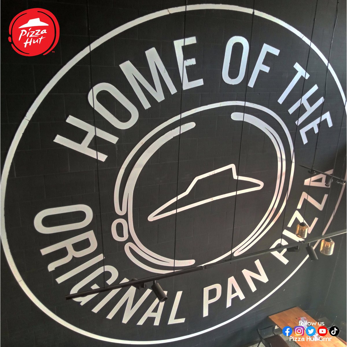 pizzahutcmr's tweet photo. @AlexandreScot18 Nous sommes situés à Bonamoussadi en face du Lycée d'Akwa Nord et à Bonapriso en face de la croissanterie Total Bonjour https://t.co/dmplcjJgHx