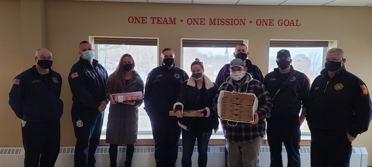 WareButler's tweet photo. Since Valentine's Day, we've been showing the love to our local first responders. Thank you for all that you do! @augustamepolice, Augusta #Maine Fire Department, Oakland Me Police Department, Gardiner ME Fire Department 🥰 https://t.co/XZLaD8C3WY