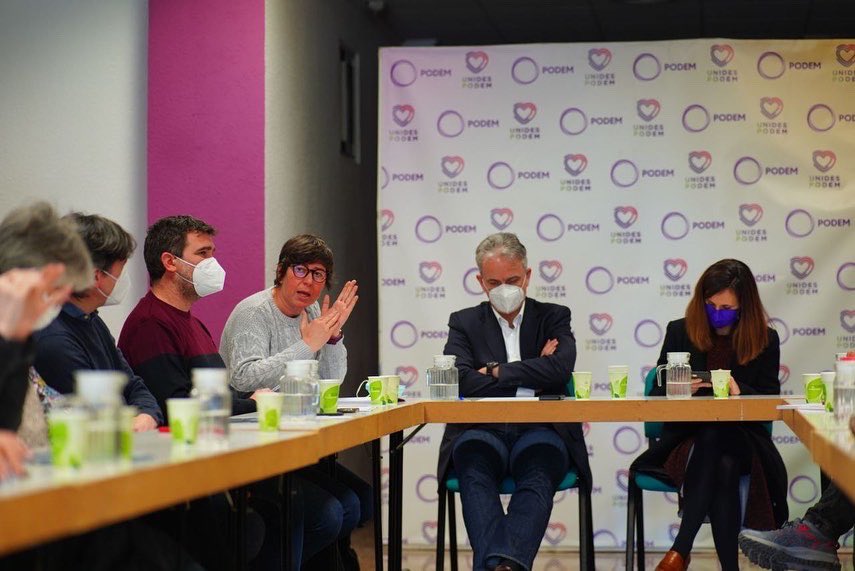 Pauetevilo's tweet photo. Les coses quan pasen en casa sempre son especials, i hui ha passat.
Hem rebut a @ionebelarra i a @MazelLilith a la Ciutat de València, on ens em reunit amb @Hector_Illueca_ i tot l’equip de @pilar_lima per parlar de reptes de present i horitzons per al futur.
#Creixer https://t.co/CfkQSpUdQT