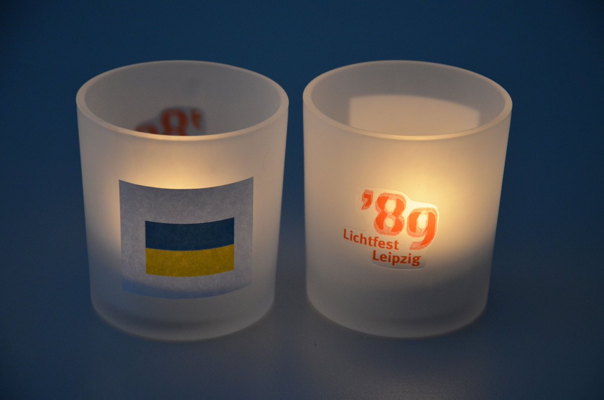 Kerzenaktion für den Frieden🕯️🇺🇦
Heute Mahnwache auf dem Nikolaikirchhof in #Leipzig
✨Beginn: 18 Uhr
✨Veranstalter: Stiftung Friedliche Revolution
✨mit Kerzenaktion von Leipzig Travel 
Der Erlös der Kerzen geht komplett an unsere Partnerstadt Kiew.

© LTM