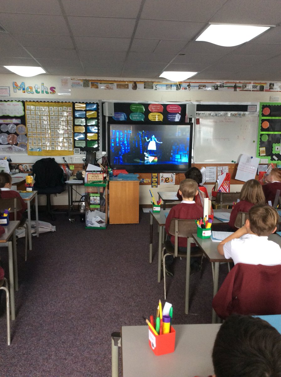 MelthamMoor's tweet photo. Year 3 have started a week long build up to World Book Day by watching World Book Day live. We enjoyed listening to the author/illustrator Cressida Cowell.
#MMYear3 #MMEnglish https://t.co/91HDDCQuia