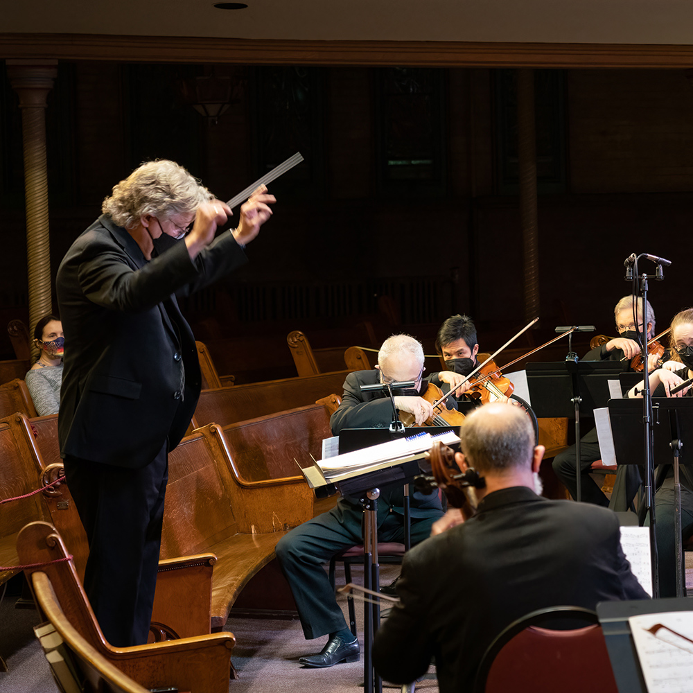 ldnsymphonia's tweet photo. We had the most wonderful concert with guest artist @Avivachernick. Our first in-person &amp; livestreamed concert in a year involving the full orchestra! Not to be missed, this concert will remain available on-demand until March 7th. @LDNMusicOffice #ldnont https://t.co/StTKK0lIYz https://t.co/7Y4HzXM9t7
