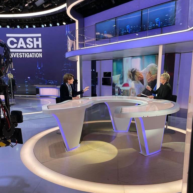 cashinvestigati's tweet photo. 👤 Exceptionnellement, @France2tv diffusera à l'issue de l’enquête "Ehpad : l'heure des comptes ?" un débat, enregistré dans les conditions du direct, animé par @EliseLucet

Avec une interview de⤵️

🔸Sophie Boissard, directrice générale de @korian 

Puis, une table ronde avec⤵️ https://t.co/57QDGFVVfs