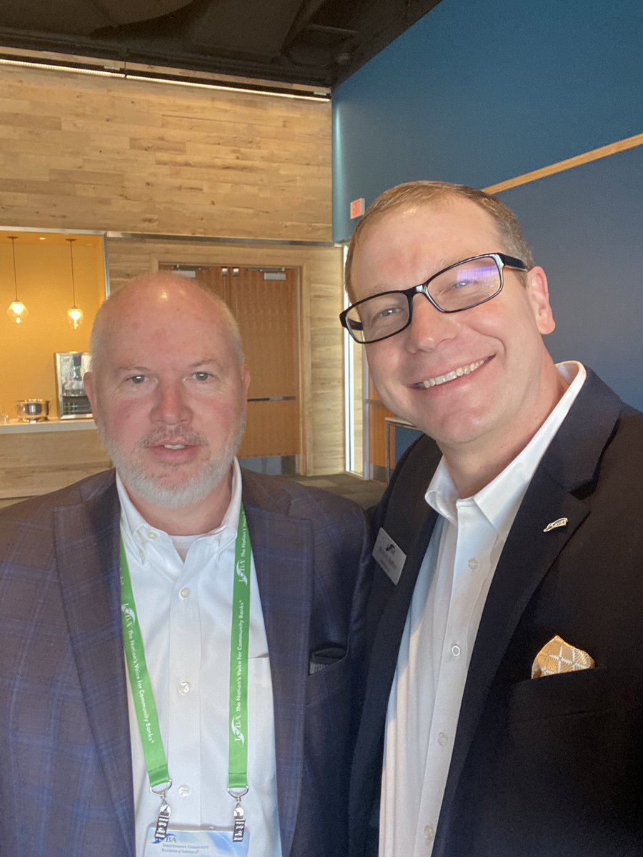 BradMBolton's tweet photo. The @ICBA Board Of directors recognized @gscottmccomb and @Thomas_E_Bates who both completed their 3 year term on the board this morning!
They both will continue in other leadership capacities and I am so thankful for their thoughtful & passionate leadership!
#ICBALIVE https://t.co/clr5Htdgjk