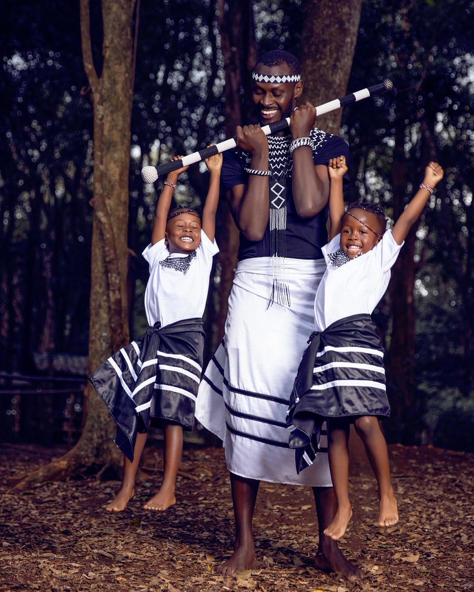 RabbitTheKing's tweet photo. My definition of ‘Unconditional Love’ . Life permanent school.
@nanaowiti #Gweth #PrinceIroma #Royal
🪡🧵@chebi_creations
📷@muma_pix
Make up @linda_jenna https://t.co/A80pzdDjTo