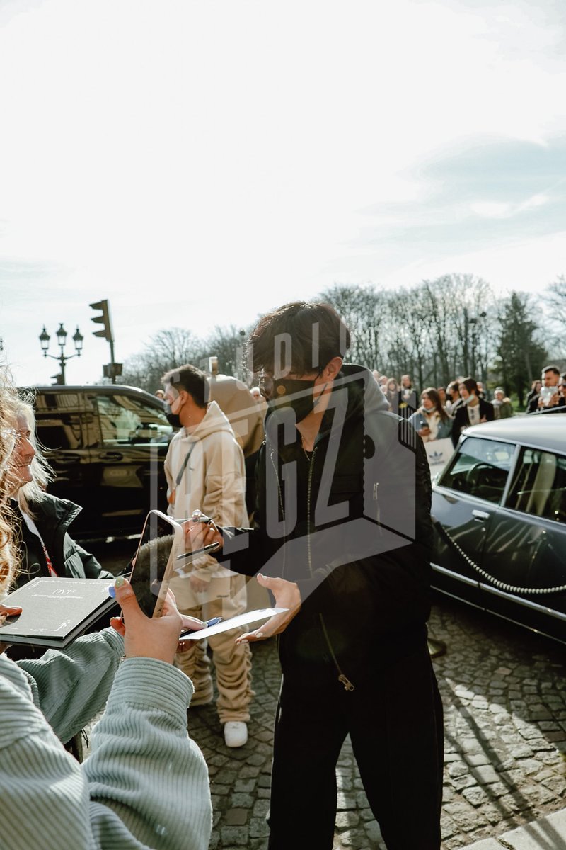 regzphotos's tweet photo. Mark Tuan 🧊

📸 by me (regzphotos on IG ) 

#PFW #MarkTuan #MarkTuan_ParisFashionWeek #MarkTuan_SaintLaurent #GOT7 https://t.co/5Z0fKf18Cm