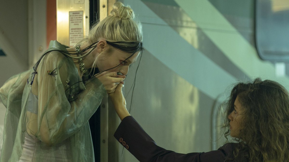 euphoriafam10's tweet photo. I can’t do this rn 
#EuphoriaHBOMax https://t.co/5Z4A79Lk7y