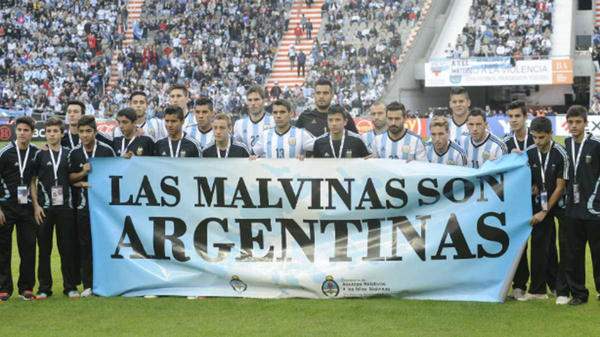 Ya que esta en auge un movimiento anti ocupacionista, estaria bueno recordarle a los Ingleses 🇬🇧 (parte de la Otan) que las Malvinas (parte del territorio argentino) las invadieron en el 82 y cometieron crimenes de guerra varios, entre ellos el hundimiento del Belgrano.