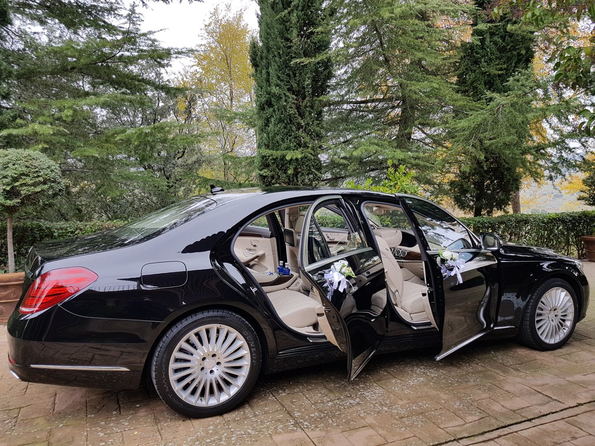 ChoferLujo's tweet photo. Si te casas este 2022 en chofer de lujo tenemos el marco perfecto para tu traslado o el de los invitados: el nuevo Mercedes Benz clase S500. 

Más en > https://t.co/6dCibuZiPT 

#choferdelujo #chofermadrid #mecaso #boda #novia #vestidonovia #eventos #lujo #madridgram https://t.co/iRsXglZ8VS
