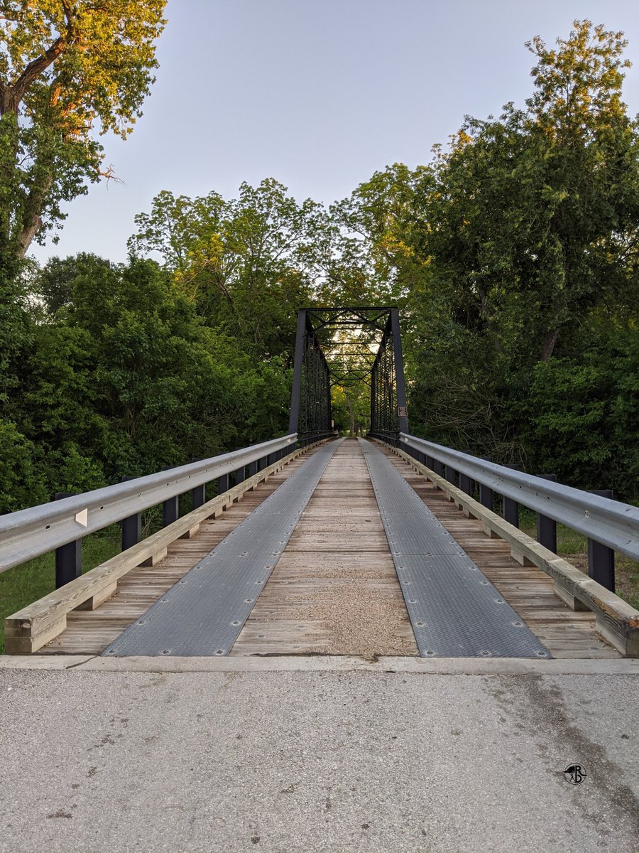 RootlessDestin1's tweet photo. Beautiful bridge in Rockdale, Texas.
#bridges #bridgesrock #texasbaby #ilovetexas #subscribeonyoutube #rootlessdestinations https://t.co/r0IfNzx0H0