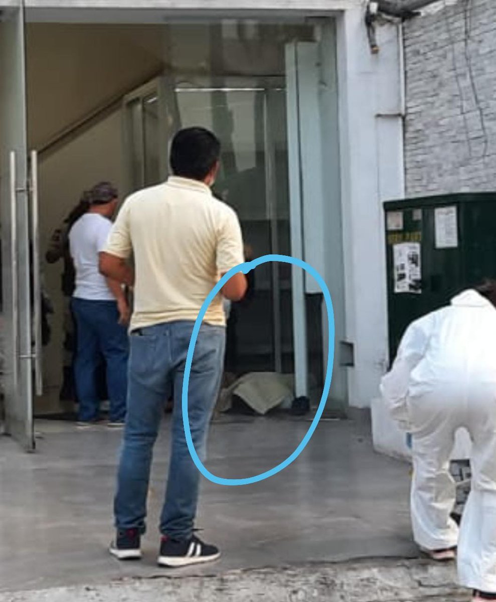 carlosortizm960's tweet photo. Otro asesinato en plena costera Miguel Alemán de #Acapulco, la principal vía turística. Pero estamos en paz, según la alcaldesa de @PartidoMorenaMx. Las fuerzas malignas aprietan. https://t.co/sxWSR053OB