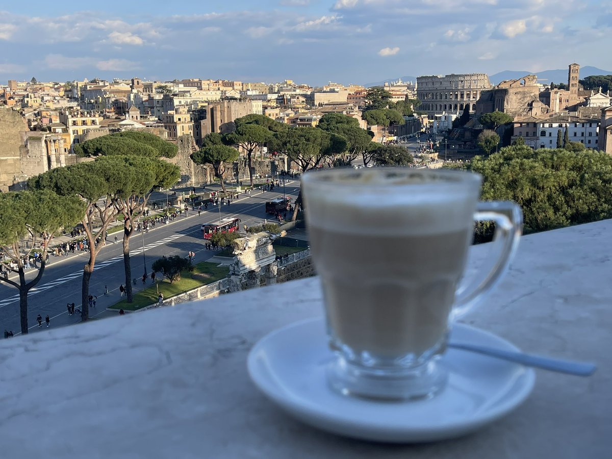 Cappuccino with a view ☺️ #cappuccino #Rome #PalazzoDiVenezia #TerrazzaPanoramica #Colosseum #ForiImperiali