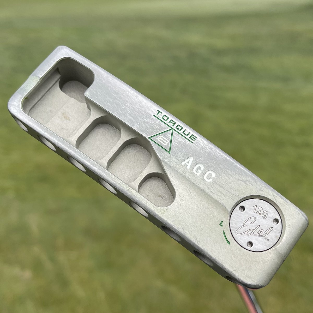 GlorifiedDonkey's tweet photo. Saw this last week. Beautiful @EDELgolf  putter. Lovely look, balance and feel. #Golf #GolfPutter #EdelPutter https://t.co/1UaRgSjF2T