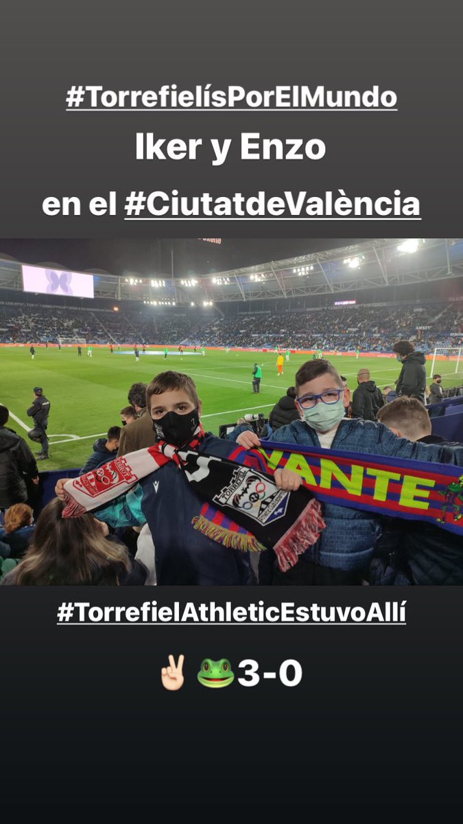 TorrefielACE's tweet photo. #TorrefielísPorElMundo
Amine y Ass, Iker y Enzo desde el #CiutatdeValència en la✌🏻3-0 del
@LevanteUD vs @elchecf
#TorrefielAthleticEstuvoAllí
💪🏻🤍🖤🦇#TorrefielACE
#CampoDeFutbol11Ya y #polideportivo a #Torrefiel @AjuntamentVLC https://t.co/kjZIW9WVzw