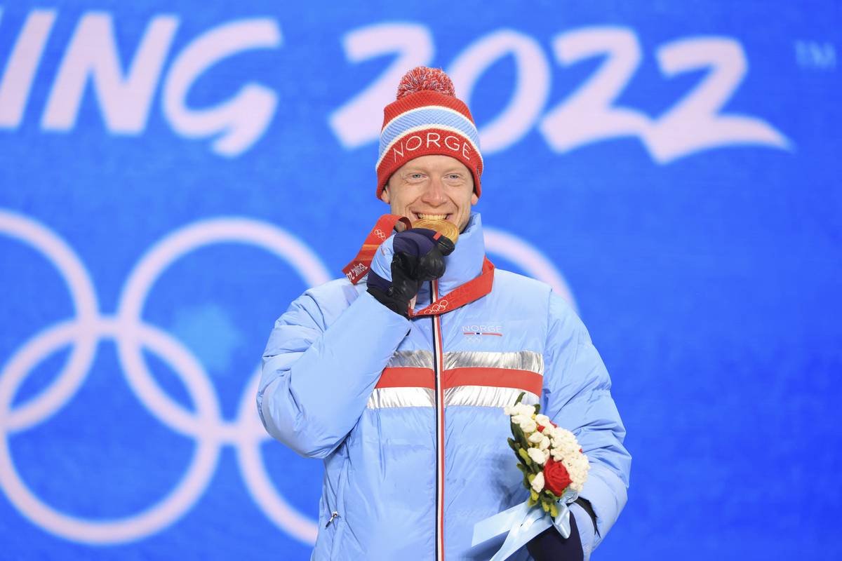Johannes Boe met un terme à sa saison
😯😯😯😯😯🇳🇴
Fatigué physiquement et mentalement, le récent quadruple champion olympique de biathlon veut faire une longue pause avant de repartir pour quatre années supplementaires...
ski-nordique.net/johannes-boe-m…