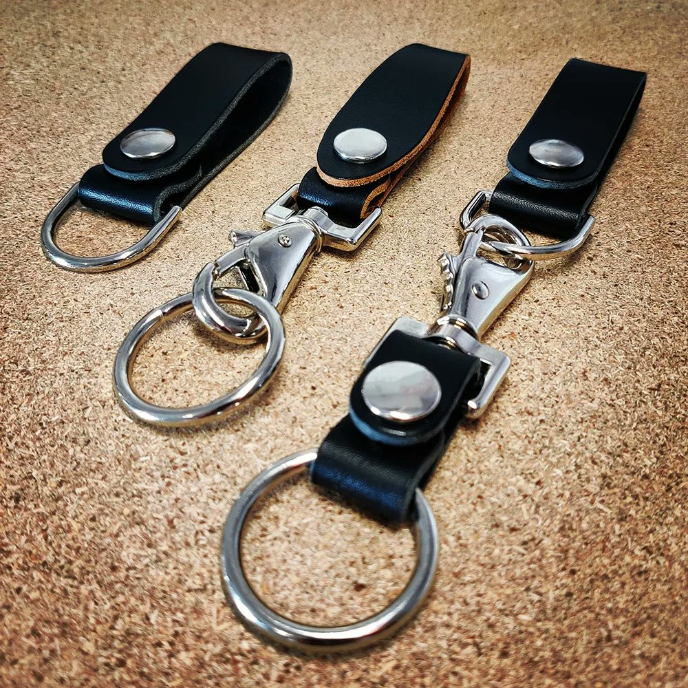 ectolabsprops's tweet photo. We are excited to announce KEYMASTER 84 - a full set of GB1-style key fobs designed to be the most screen-accurate ever produced...

Sets will be available for £35 from Friday 4th March at: https://t.co/dmLVxIVhCc. Stock is very limited for this first run, so be quick! https://t.co/HISx9qE5N1