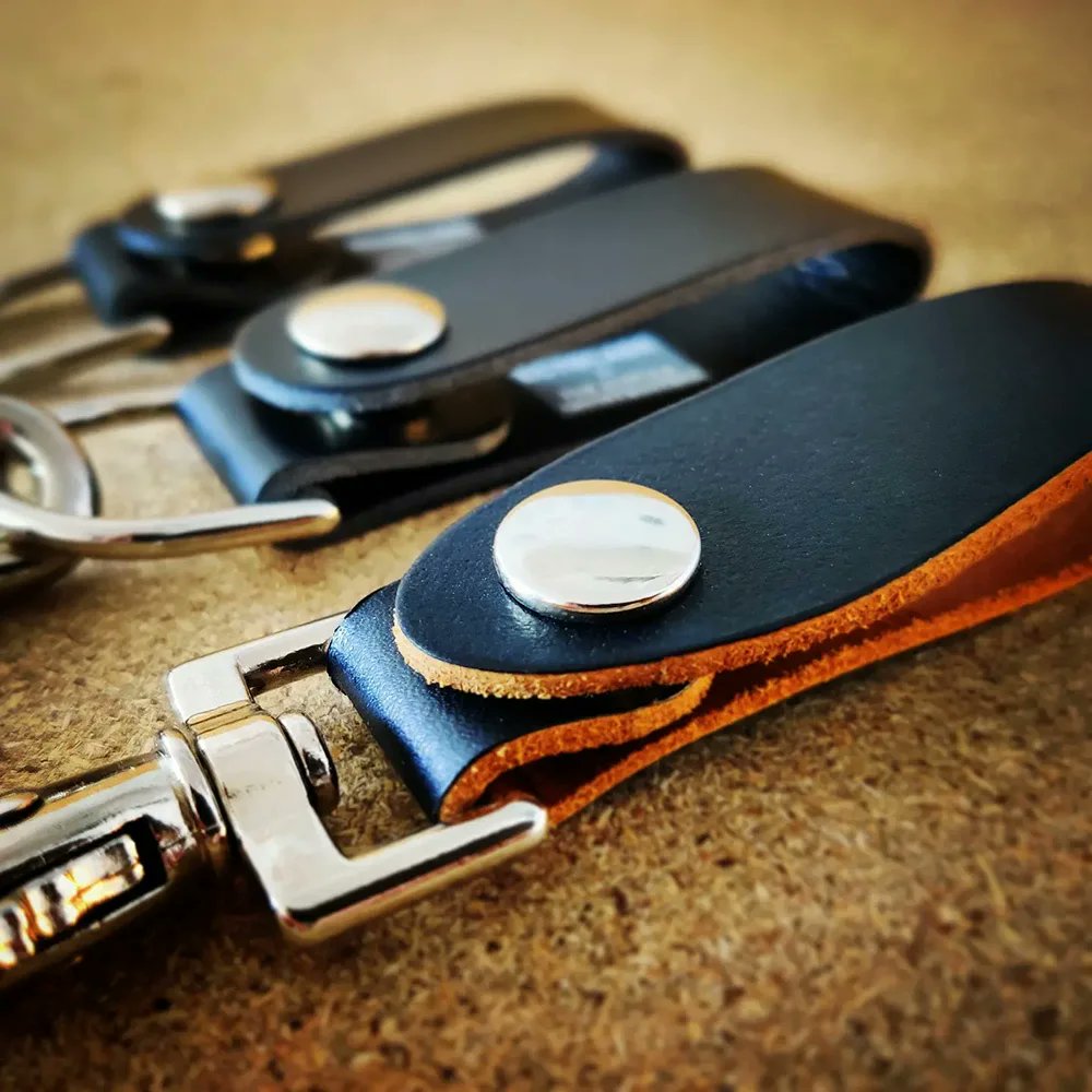 ectolabsprops's tweet photo. We are excited to announce KEYMASTER 84 - a full set of GB1-style key fobs designed to be the most screen-accurate ever produced...

Sets will be available for £35 from Friday 4th March at: https://t.co/dmLVxIVhCc. Stock is very limited for this first run, so be quick! https://t.co/HISx9qE5N1