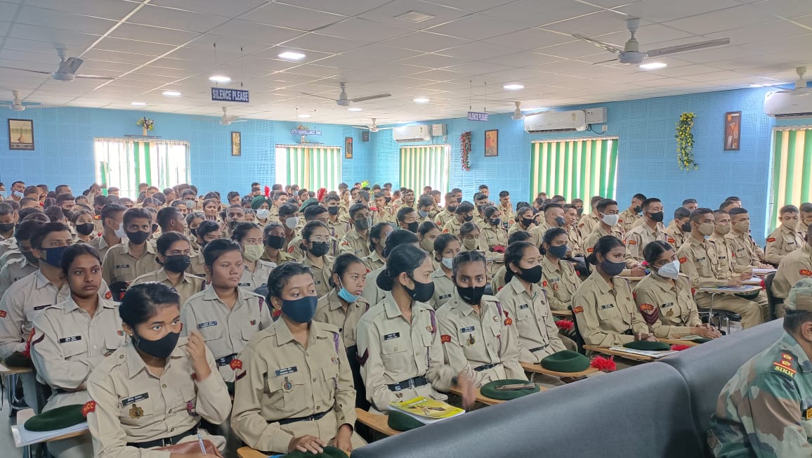 prodefgau's tweet photo. 1 ASSAM BN #NCC organised interaction of cadets with ARO, #Guwahati to showcase different oppurtunities for cadets to join the Armed Forces.The event was held at Pandu college, Ghy &amp; attended by 200 cadets. Col R Dahiya,Director,ARO interacted with the cadets.
@nccner @HQ_DG_NCC https://t.co/ZUx1CZE20C