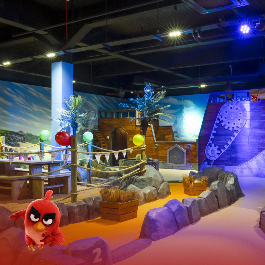 AngryBirdsGolf's tweet photo. Can you find where Red is hidden❓

Hint: you're looking for a smaller version of Red in the bottom left-hand corner 😉 Reply when you've found him!

#challenge #angrybirds #angrybirdsgame https://t.co/Th9qFLvMJ2
