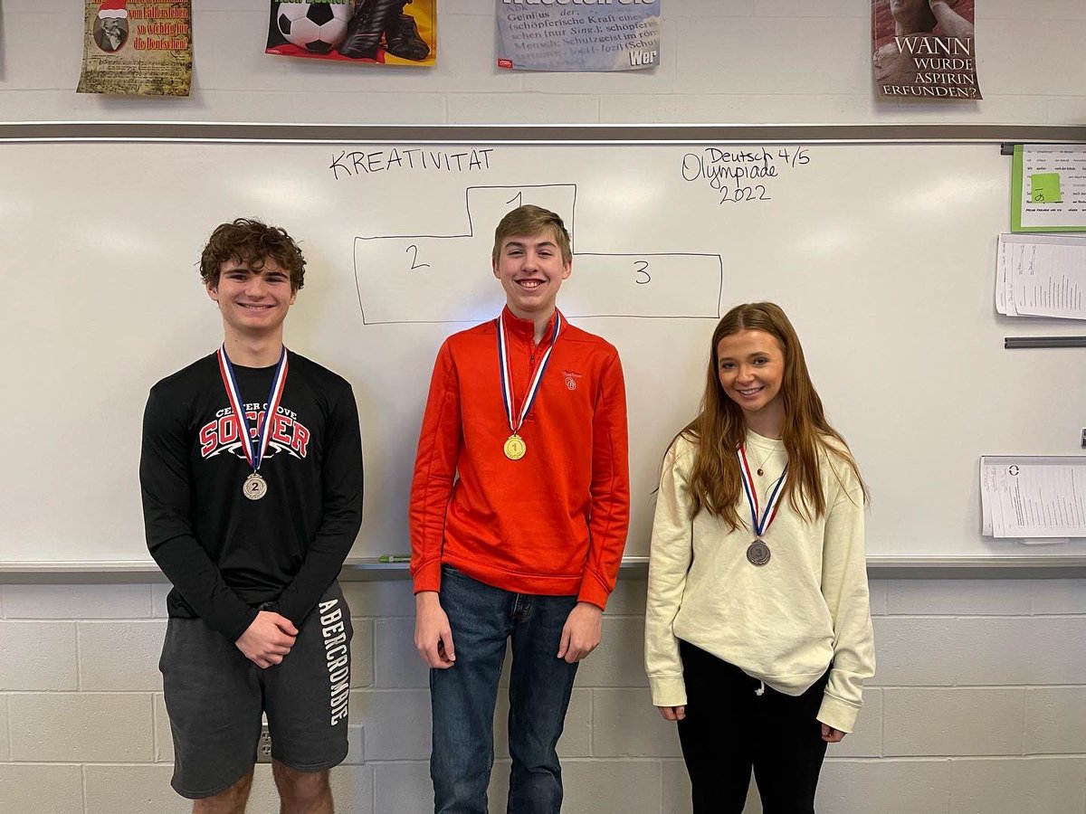 fraugnagy's tweet photo. Medal Ceremony for the German 4/5 2022 Olympics.  Great job guys!  @CenterGroveHS @center_grove https://t.co/1bKxxuN8wA