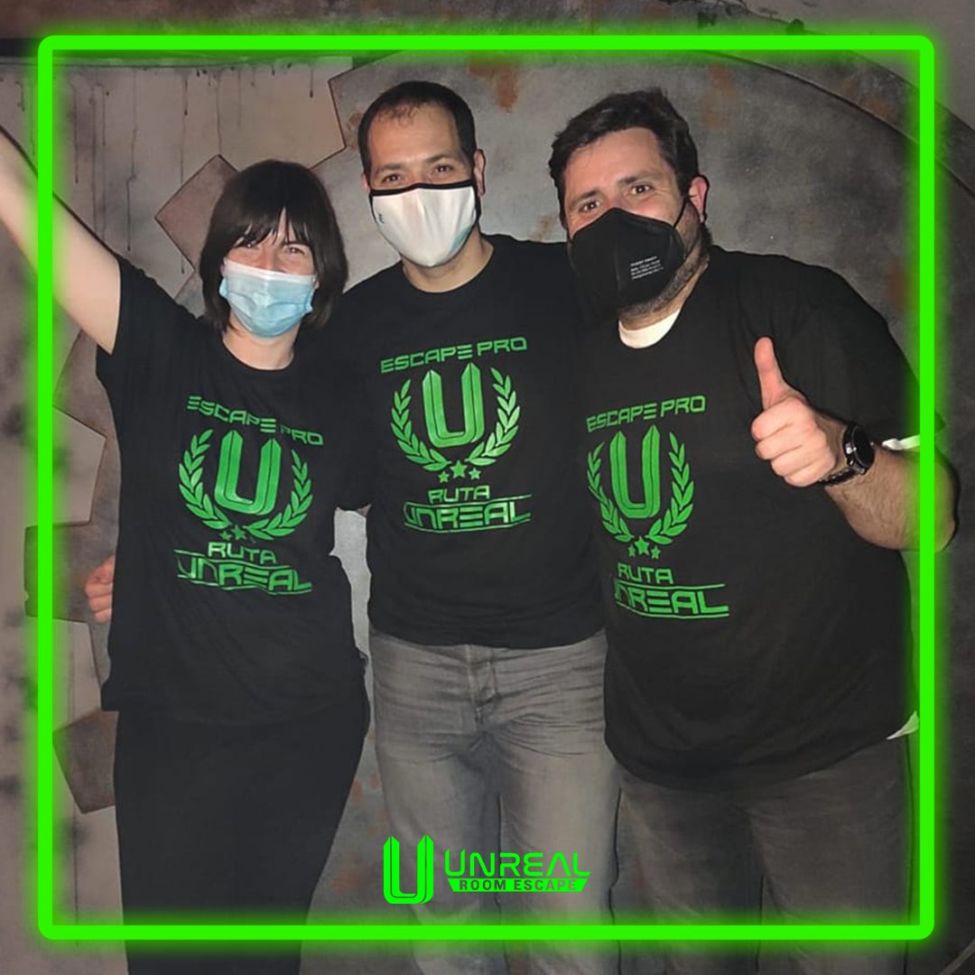 UnrealEscape's tweet photo. ¡Es febrero y los grupos (y personas solas 😜) continuan acabando nuestra #RutaUnreal! 

😍Y, lo que más nos gusta, es veros lucir las camisetas y contentos por haber terminado esta aventura🏆

Seguid así chicos, ¡sois el alma de las salas Unreal! 🤩 https://t.co/4aSMKR6us4