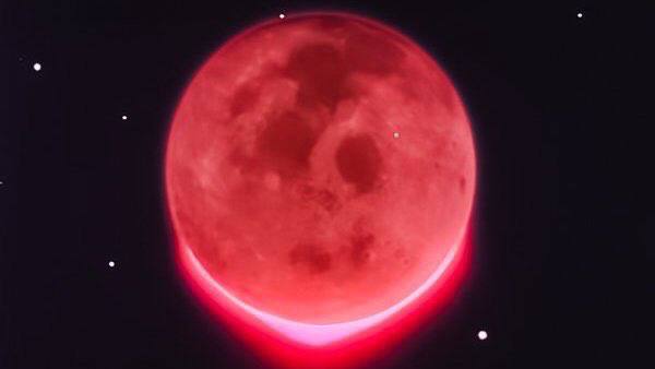 acid666host's tweet photo. pink moon in anime https://t.co/g4yFhBWlmE